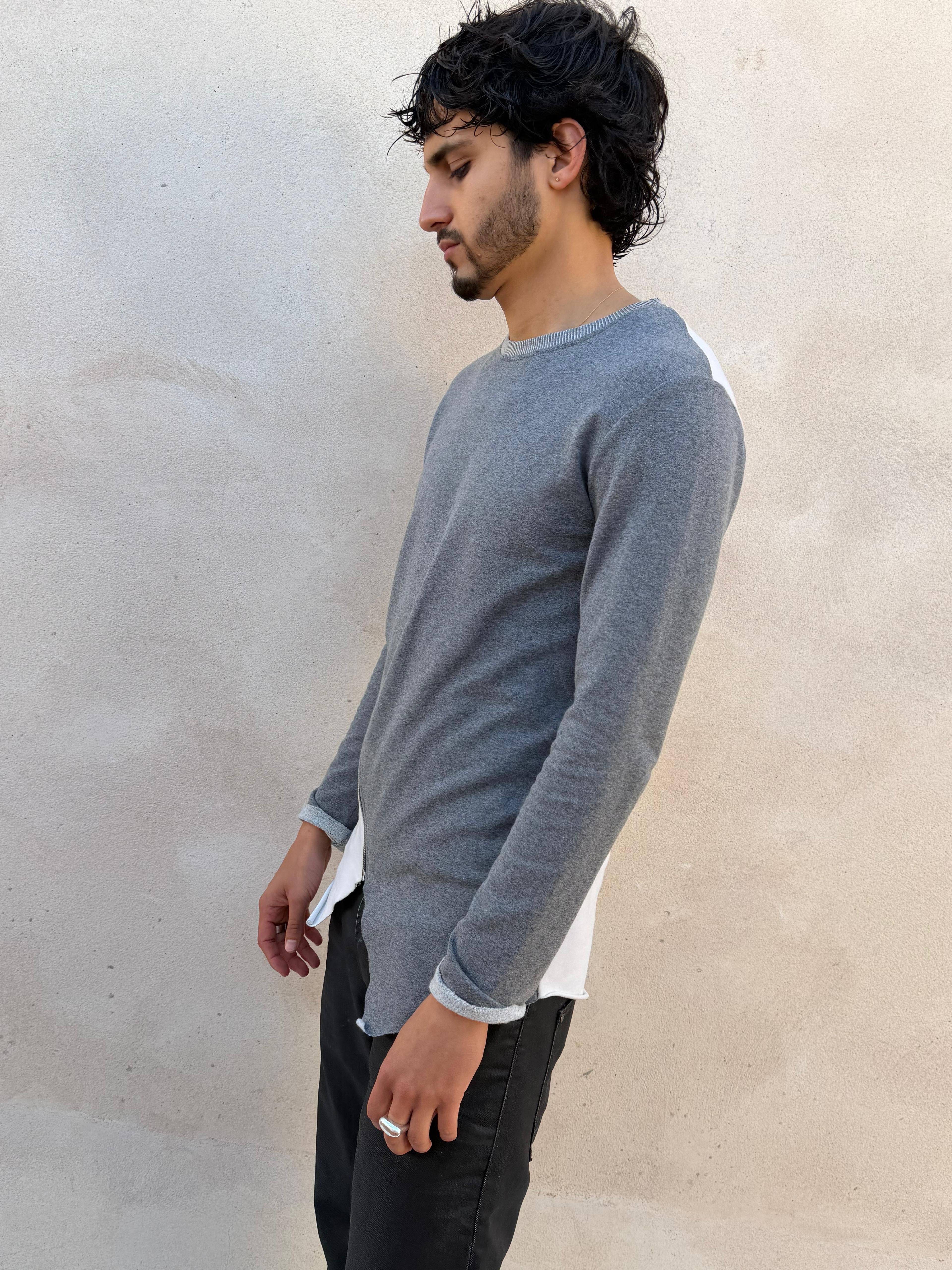 Asymmetric zip long sleeve t-shirt (M)