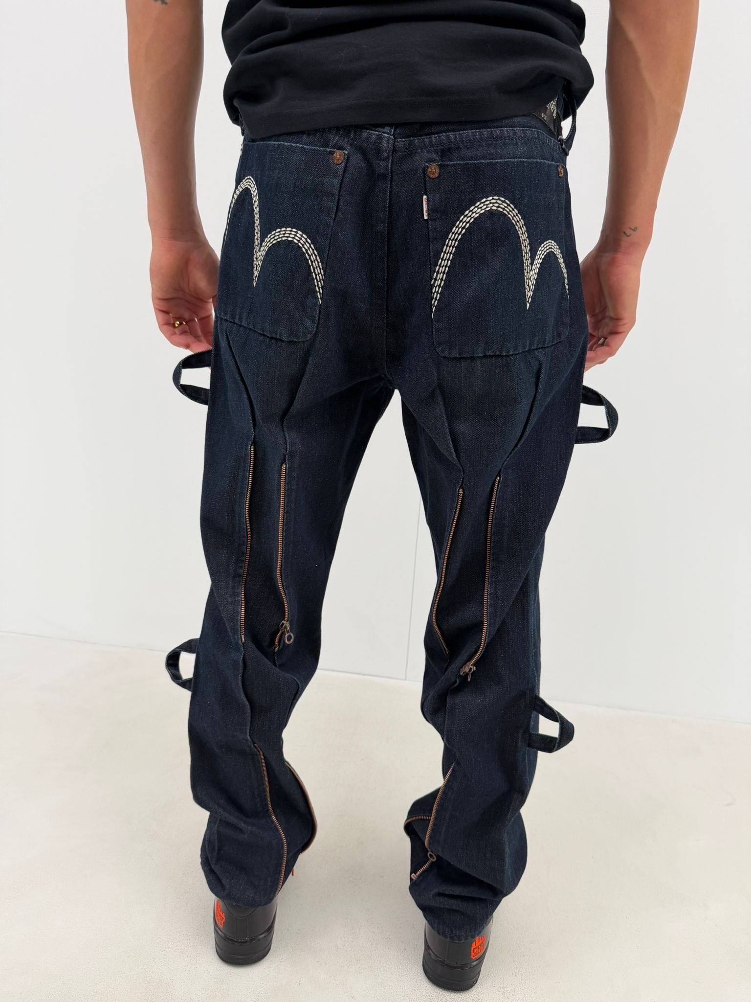 Evisu bondage jeans (W32)