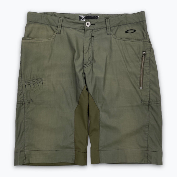 Oakley shorts (W36)