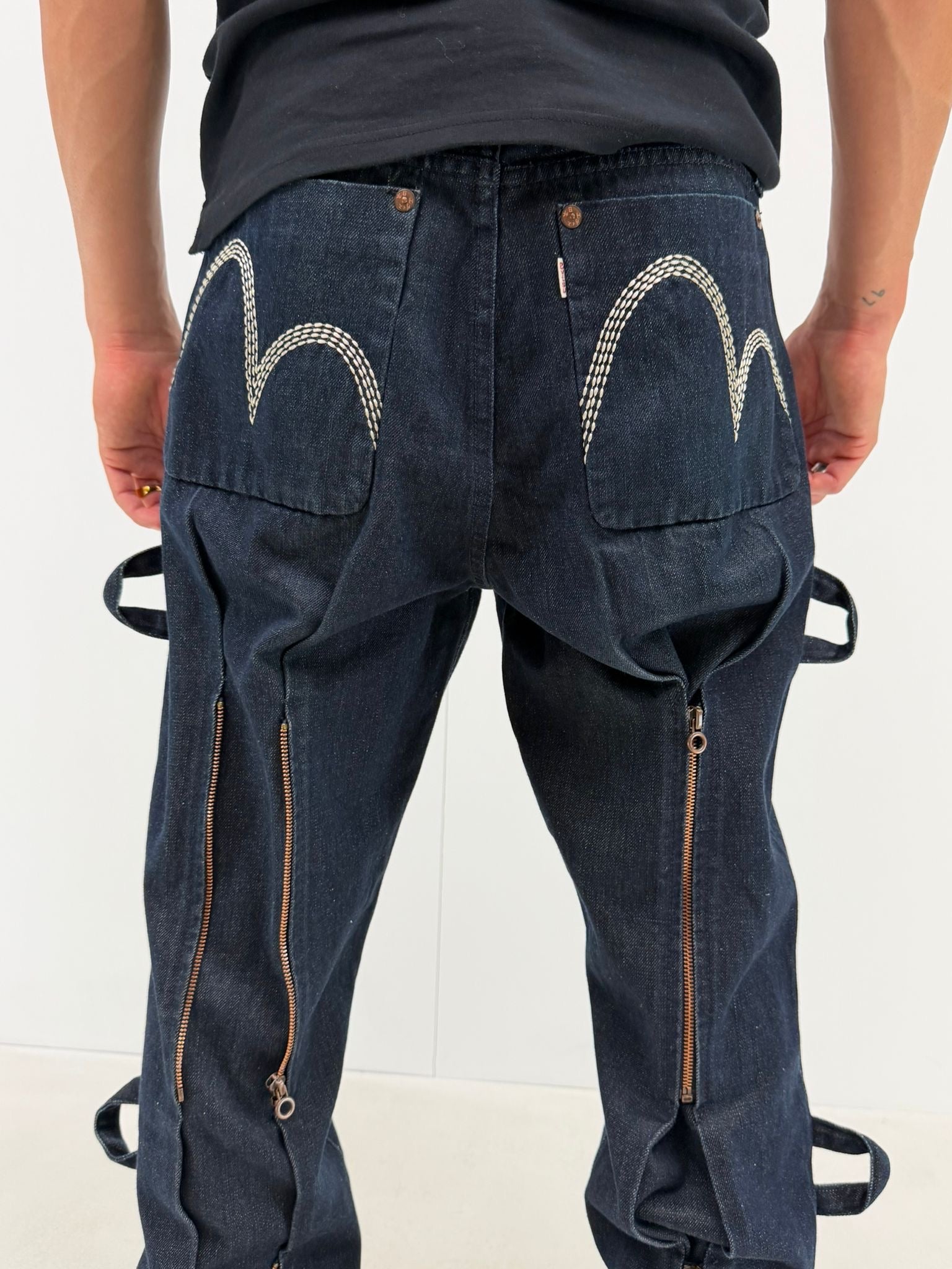 Evisu bondage jeans (W32)