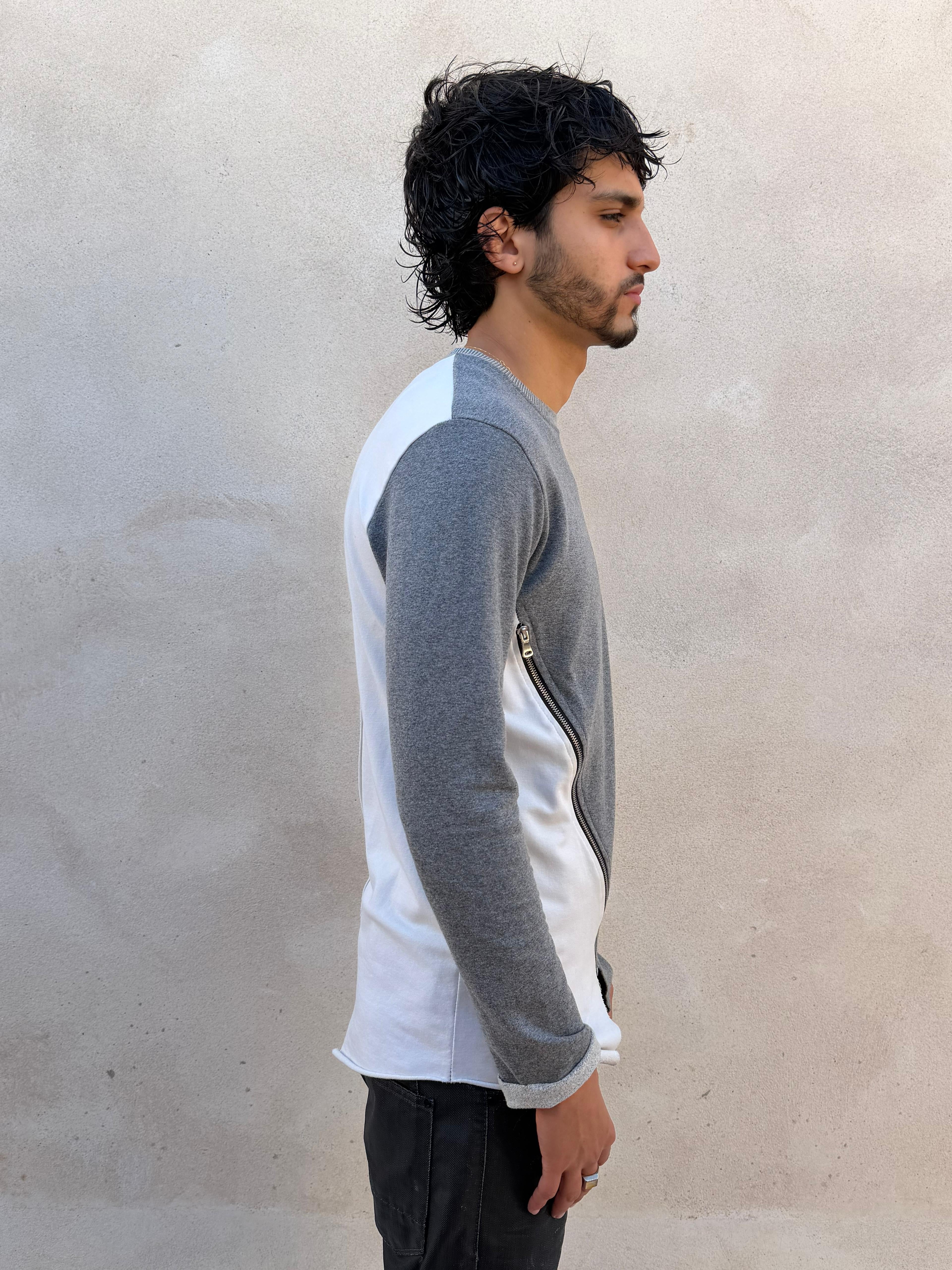 Asymmetric zip long sleeve t-shirt (M)