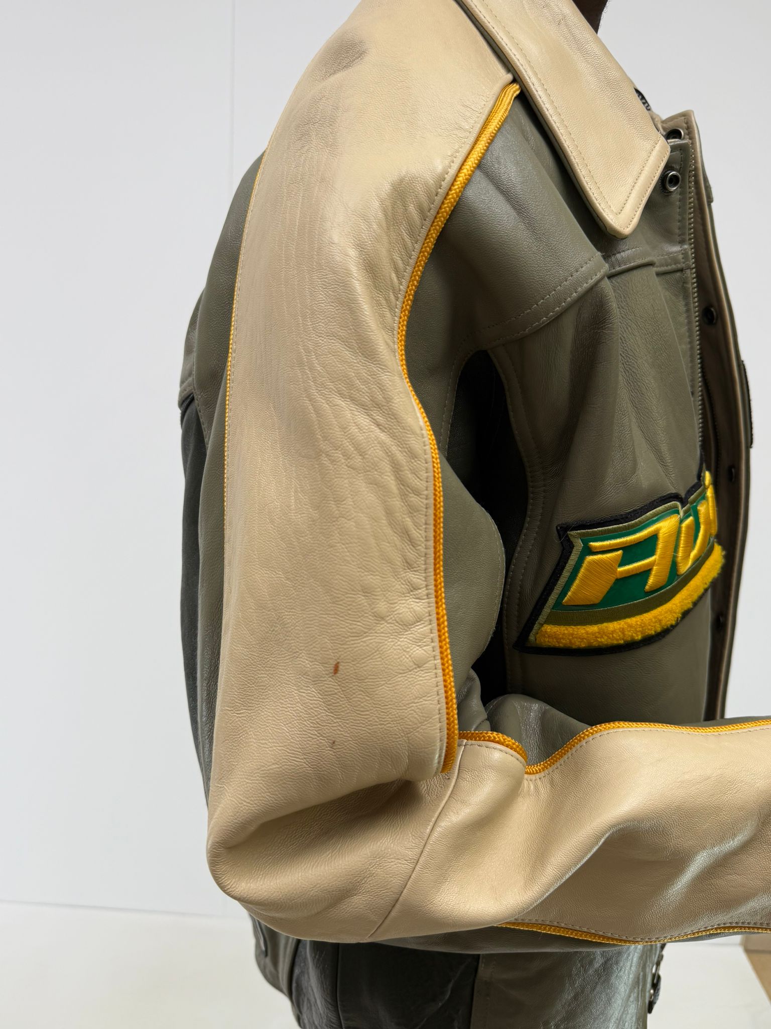 Avirex varsity jacket (L)