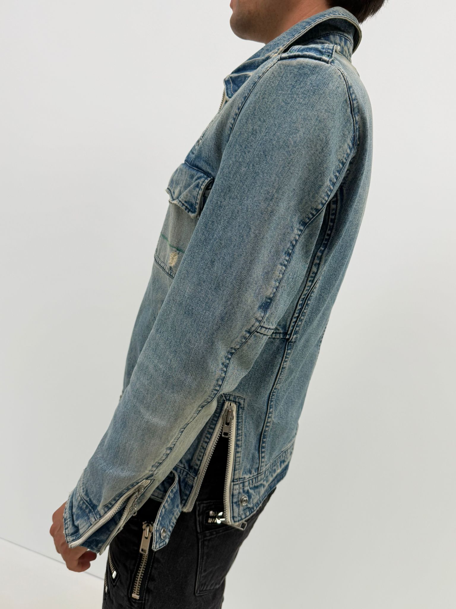 Avirex denim jacket (M)