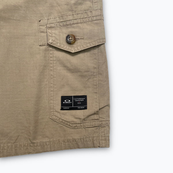 Oakley shorts (W37)