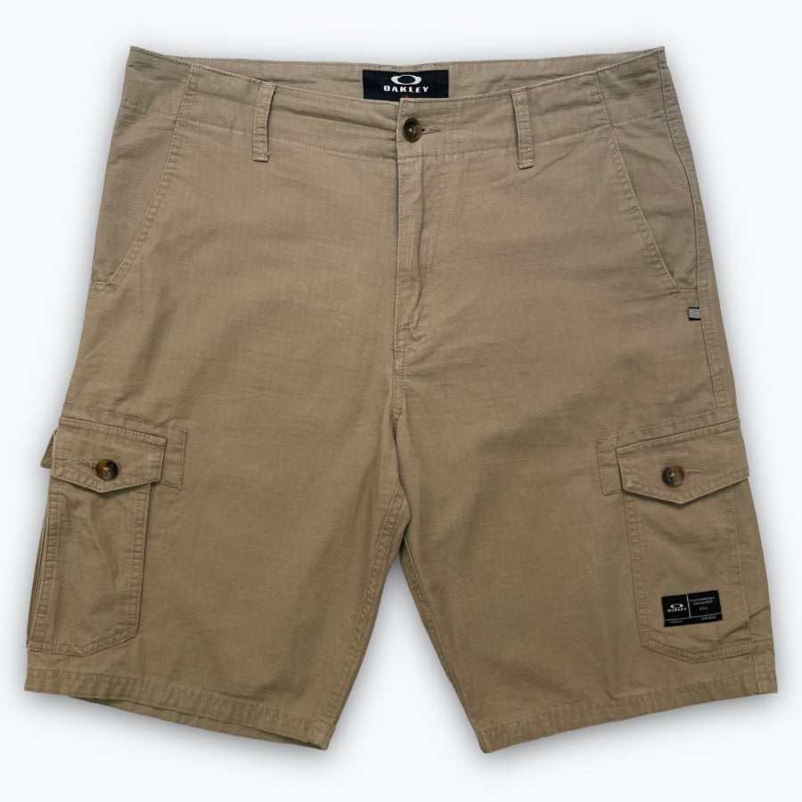 Oakley shorts (W37)