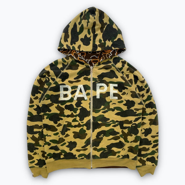 Bape hoodie (M)